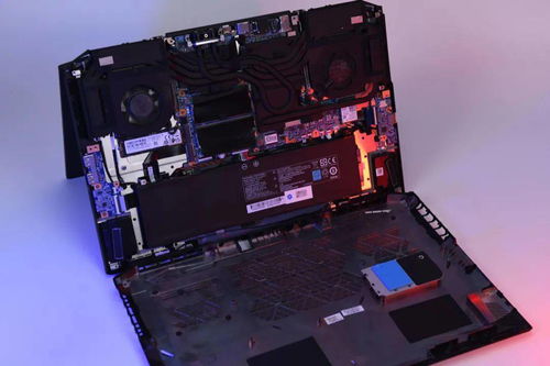 科技革新 機(jī)械革命曠世水冷游戲本拆機(jī)圖解，探秘貫穿CPU與GPU的散熱管道